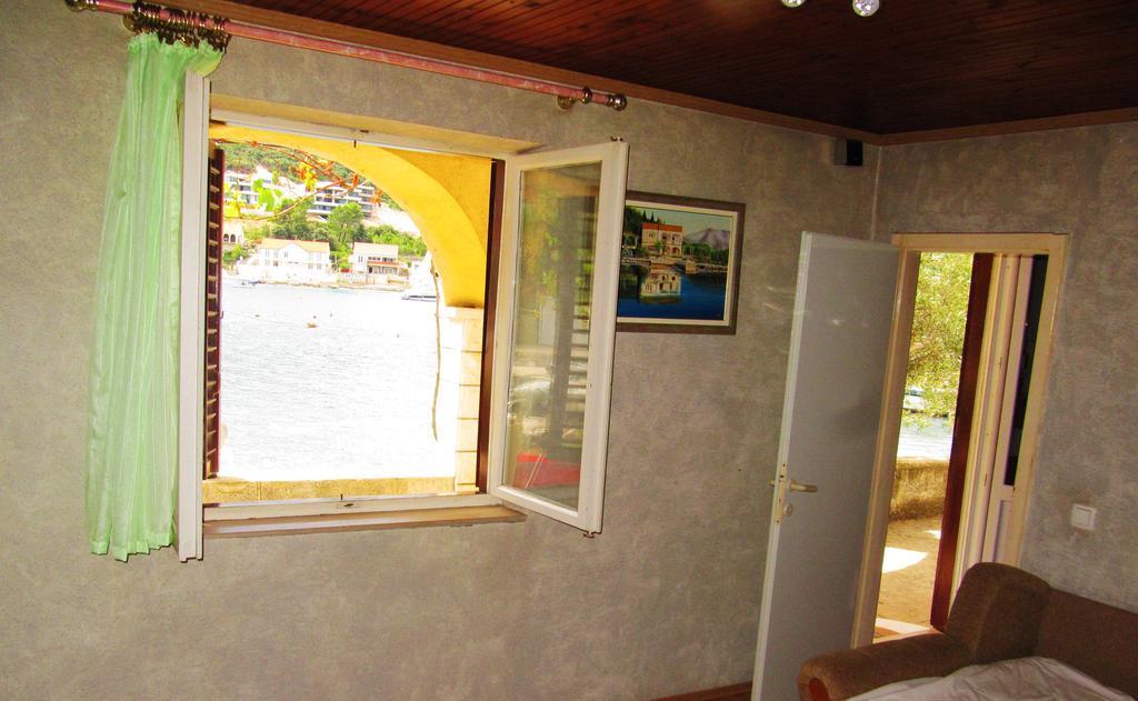 Apartmans And Rooms Dunjini Dvori Korcula Town Bagian luar foto