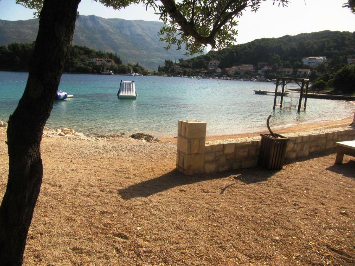 Apartmans And Rooms Dunjini Dvori Korcula Town Bagian luar foto