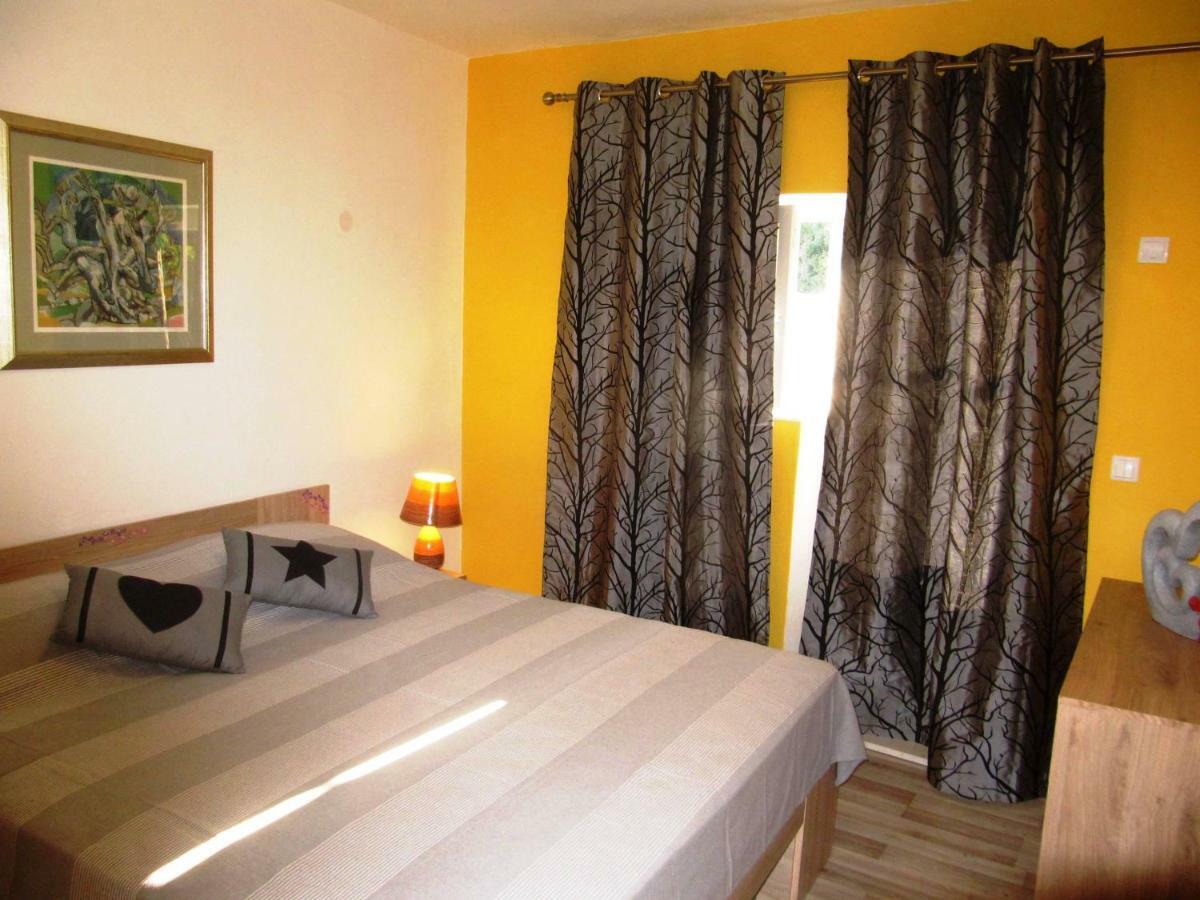Apartmans And Rooms Dunjini Dvori Korcula Town Bagian luar foto