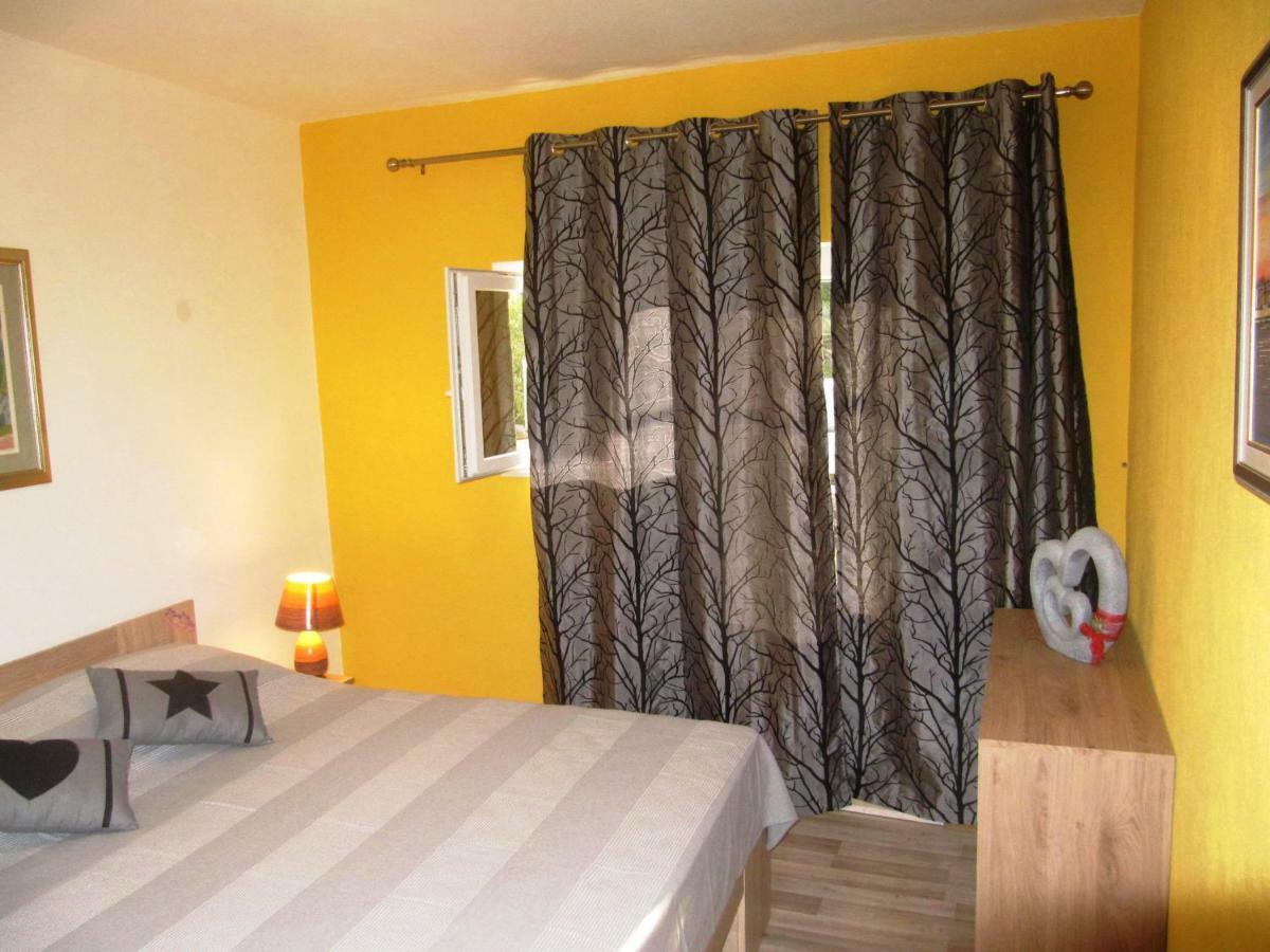 Apartmans And Rooms Dunjini Dvori Korcula Town Bagian luar foto