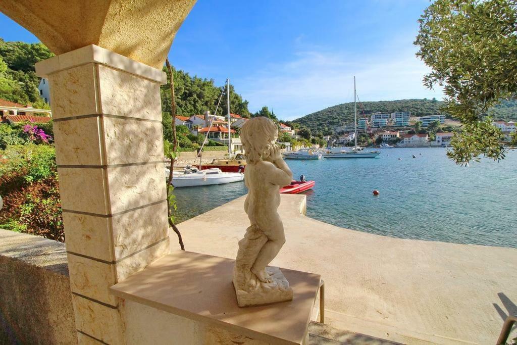 Apartmans And Rooms Dunjini Dvori Korcula Town Bagian luar foto